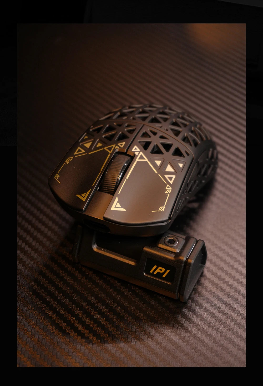 IPI NEW Float Hollow Out 3-Mode Wireless E-sport Gaming Mouse 8000Hz PAW3395 Carbon Fiber Customize Mice PC Gaming Accessories