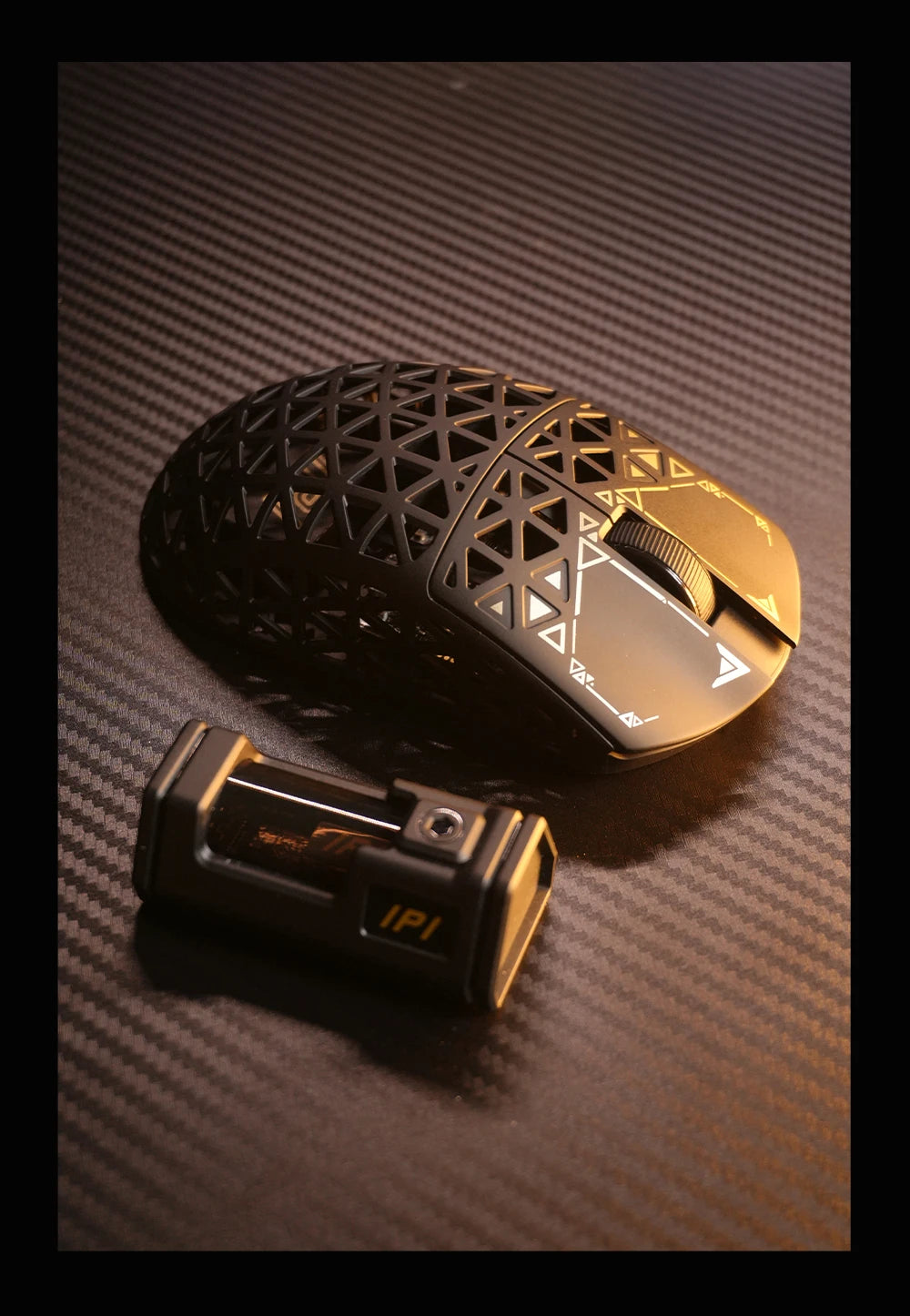 IPI NEW Float Hollow Out 3-Mode Wireless E-sport Gaming Mouse 8000Hz PAW3395 Carbon Fiber Customize Mice PC Gaming Accessories